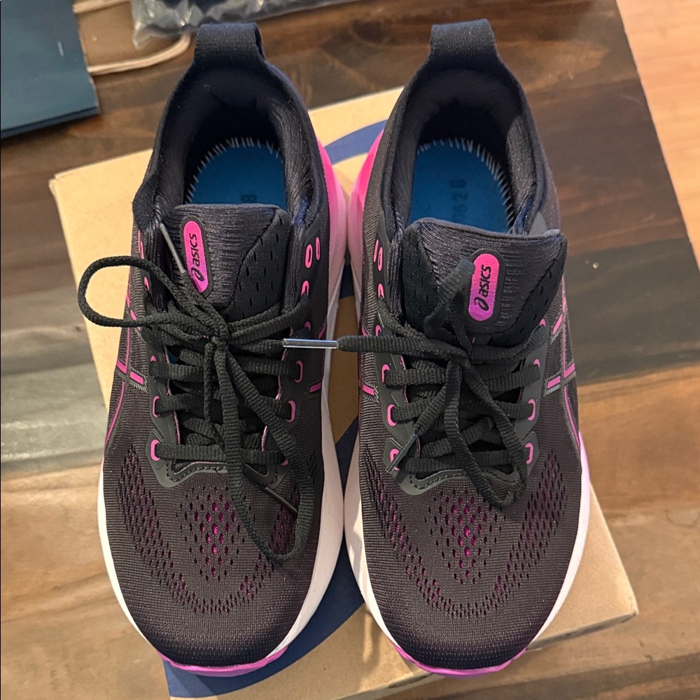 ASICS Gel Kayano 31 Women's Black and Pink Athletic Shoes 9.5 WIDE